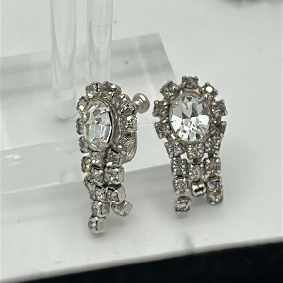 Vintage Elegant Silver and  Crystal Screw Back Earrings - Picture 5 of 7
